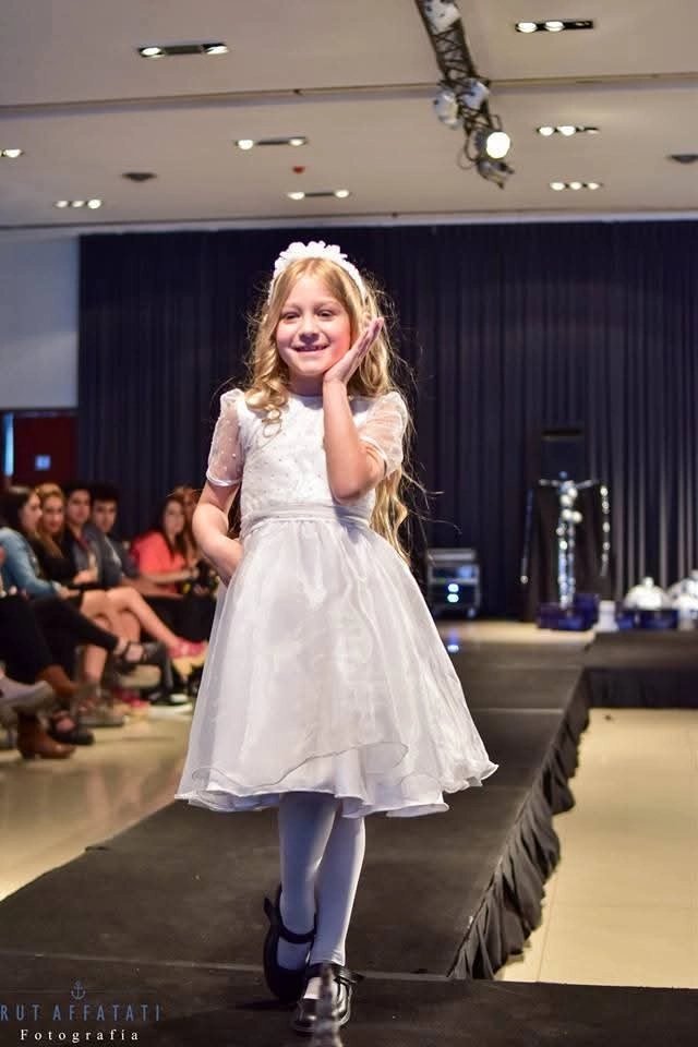 Vestido infantil de fiesta confeccionado por Kelly Colombo, foto 15